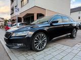 Skoda Superb Combi L&K 4x4 *Leder, Bi-Xeno & Kamera* - Skoda Superb mit Diesel-Antrieb: Standheizung