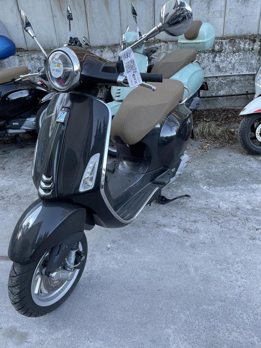 Vespa Primavera 125 ABS LED USB