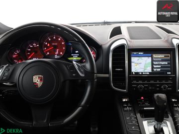 Porsche Cayenne - 10