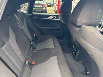BMW i4 eDrive40 M Sportpaket HK HiFi DAB LED RFK