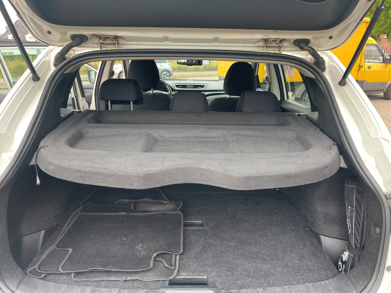 Fahrzeugabbildung Nissan Qashqai 1.6 dCi DPF Acenta AHK Kamera