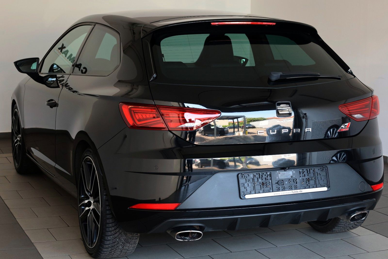 Fahrzeugabbildung SEAT Leon SC Cupra 300,T.Leder,Navi,LED,SH,Kamera,ACC