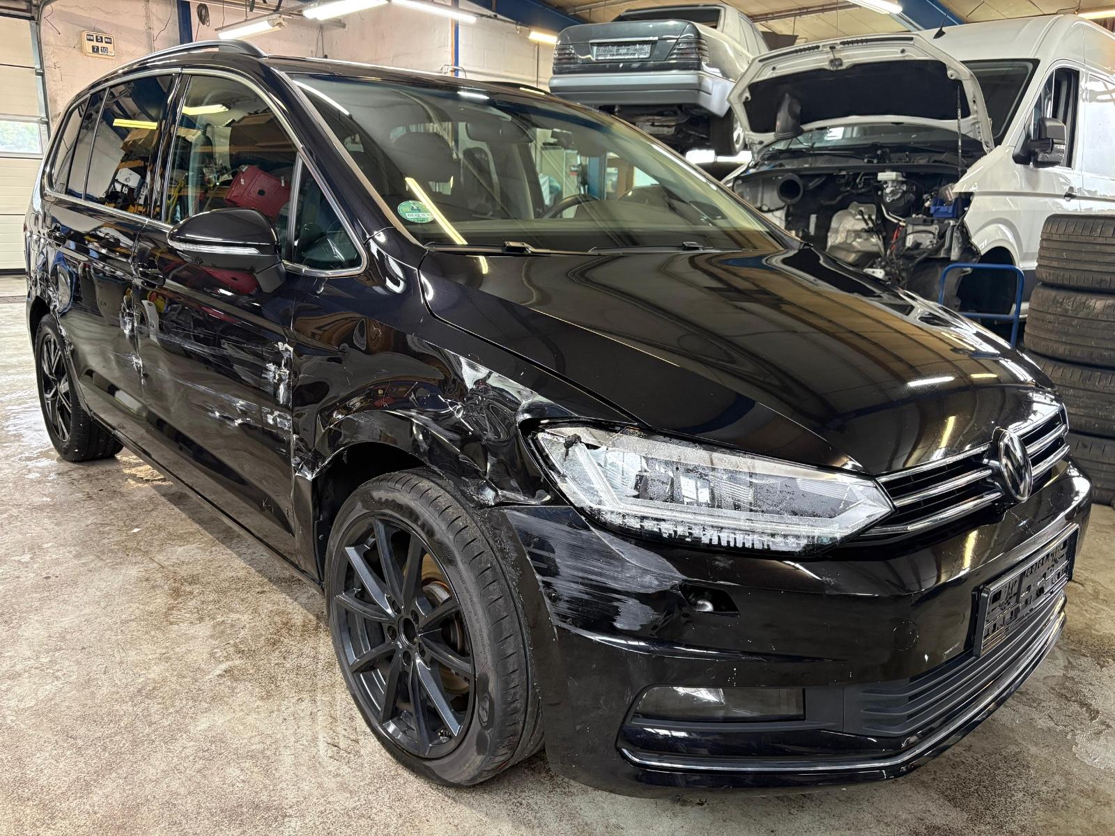 Volkswagen Touran Highline 2.0 TDI "LED/Standhzg./AHK/ACC"