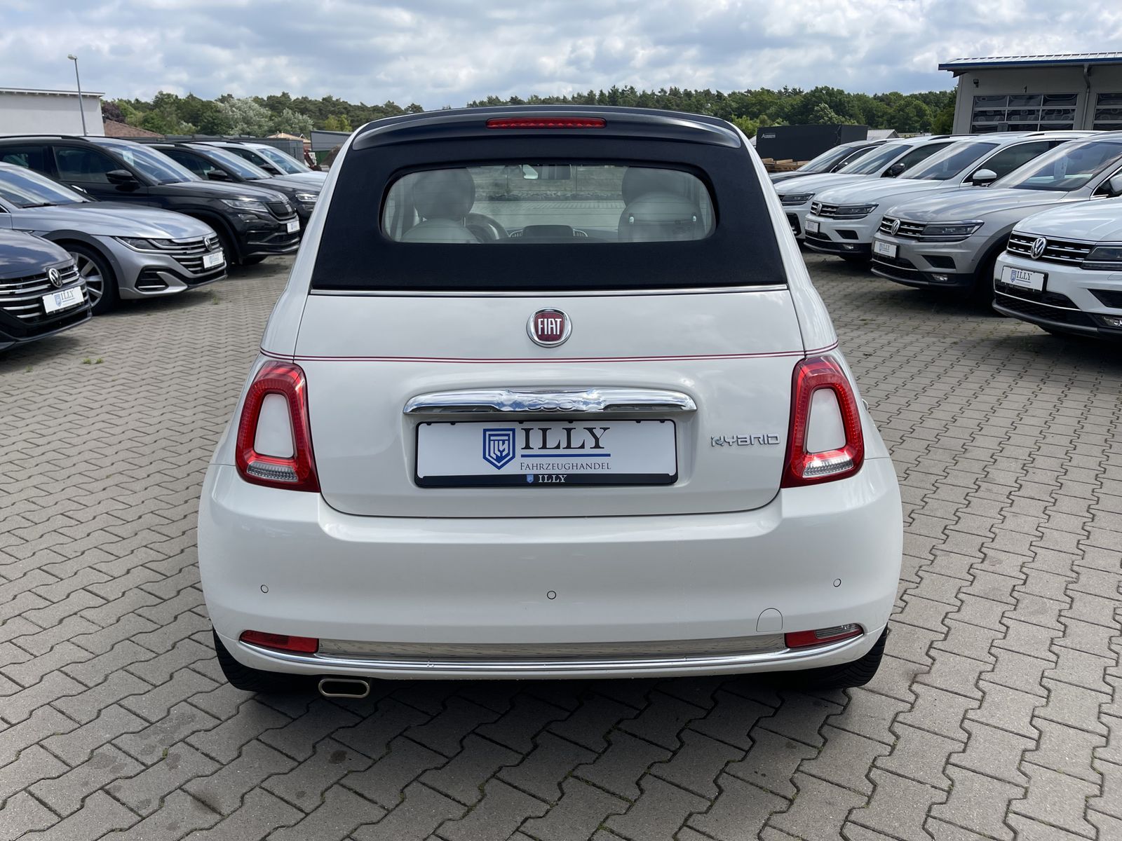 Fahrzeugabbildung Fiat 500C 1.0 GSE Hybrid*DolceVita+Paket*PDC*NavI*