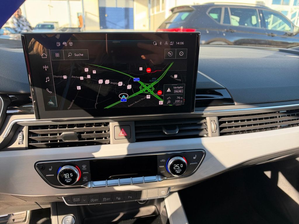AUDI A4 2024
