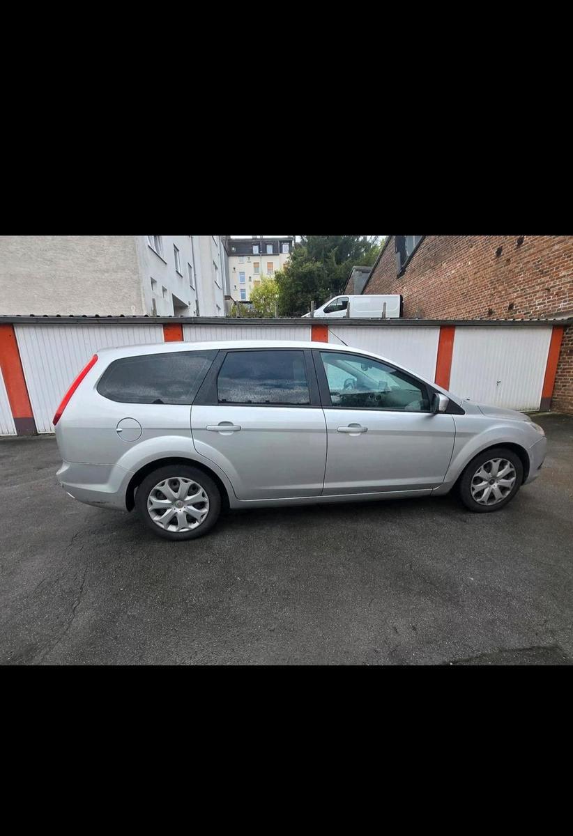 Ford Focus 2009 — photo 10