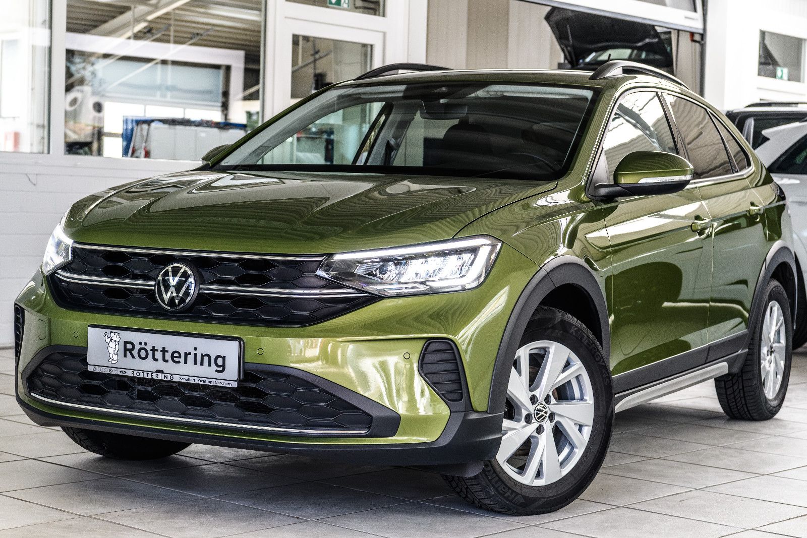Fahrzeugabbildung Volkswagen Taigo Life+LED+KAMERA+SHZ+GJR+DIGIT.TACHO+ACC+IQ