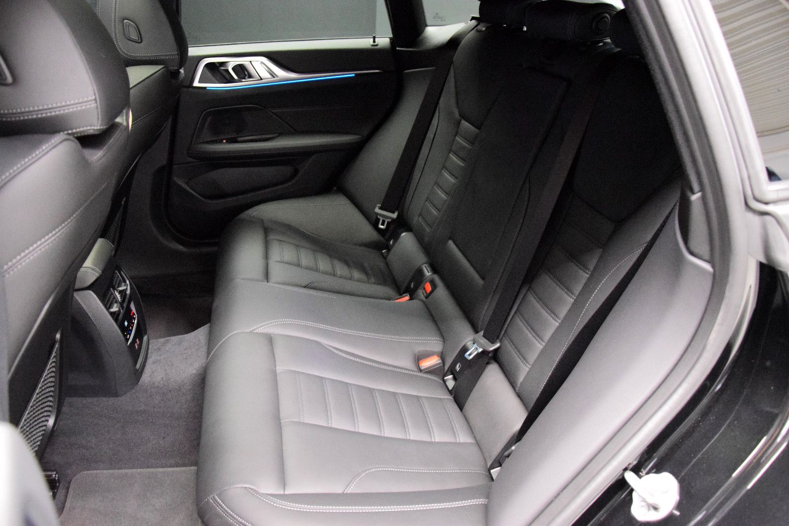 Fahrzeugabbildung BMW 420d Gran Coupé M Sport Laser GSHD ACC HuD Leder