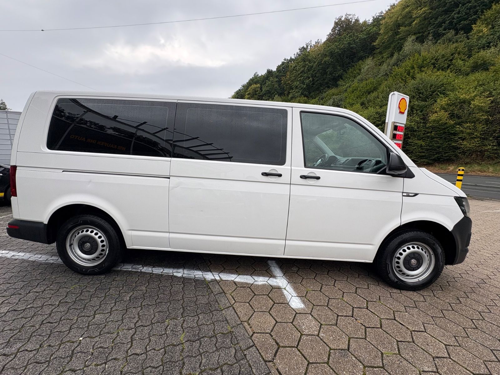 Fahrzeugabbildung Volkswagen T6 Caravelle Lang *Rückfahrkamera*