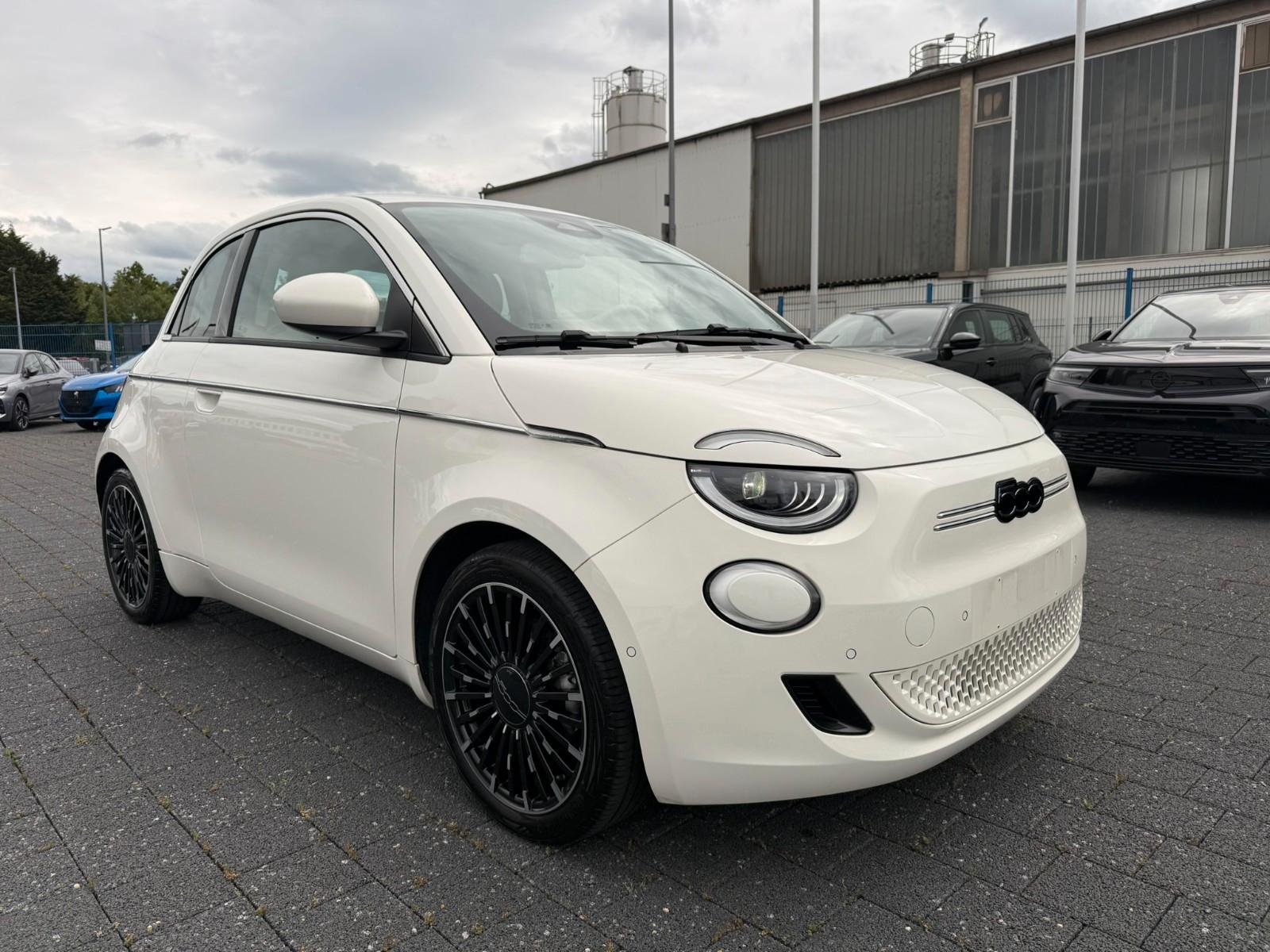 Fiat 500e  3+1 La Prima by Bocelli