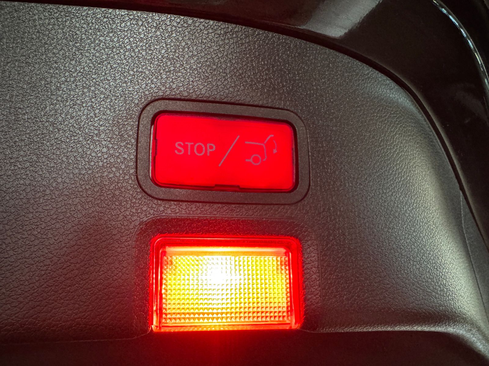 Fahrzeugabbildung Mercedes-Benz CLA 200 SB 3X AMG LINE NIGHT LED MATT FOLIERT
