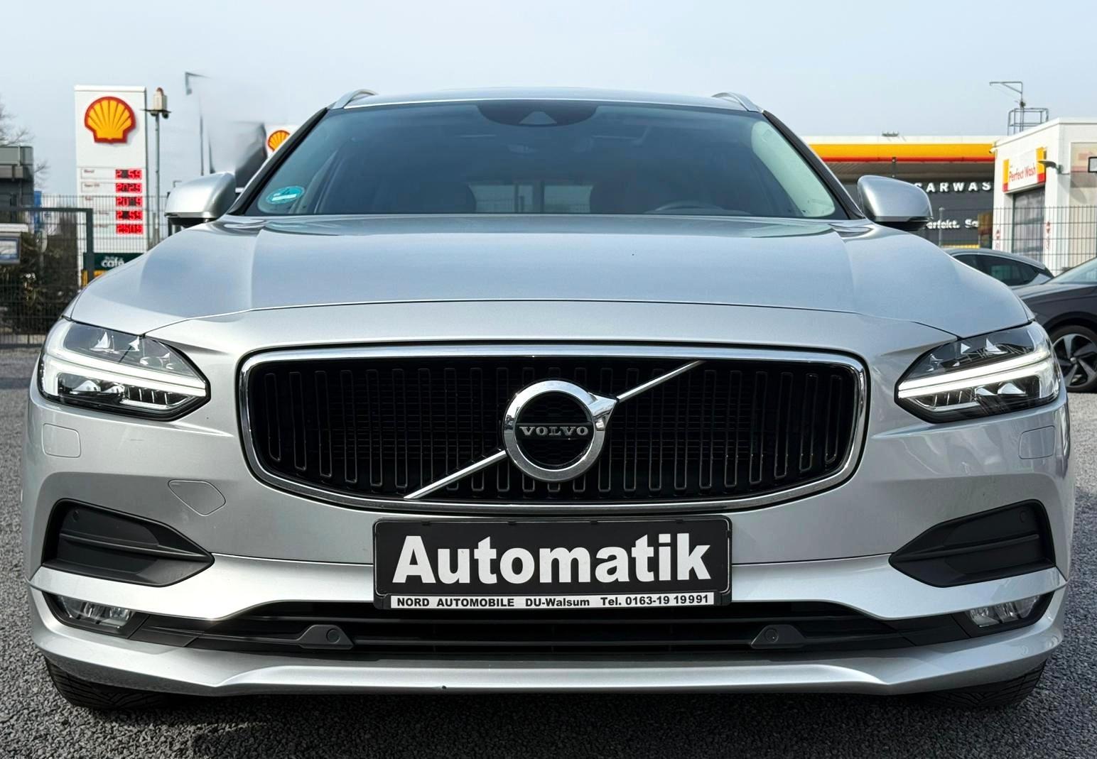 Volvo V90 Kombi Momentum *LEDER*NAVI*KAM*AHK*PANO*LED*