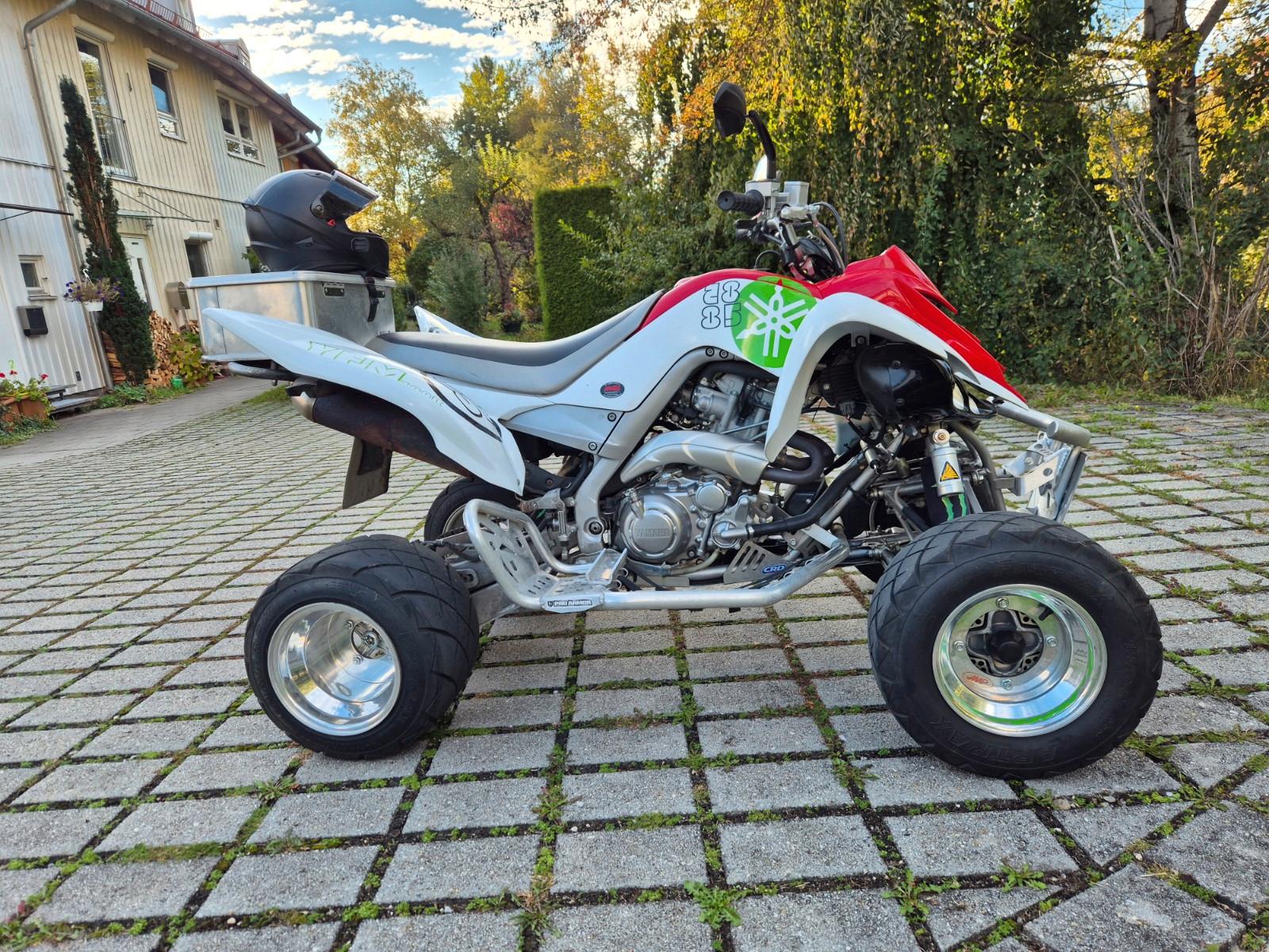 Yamaha Raptor 2010 — rear view