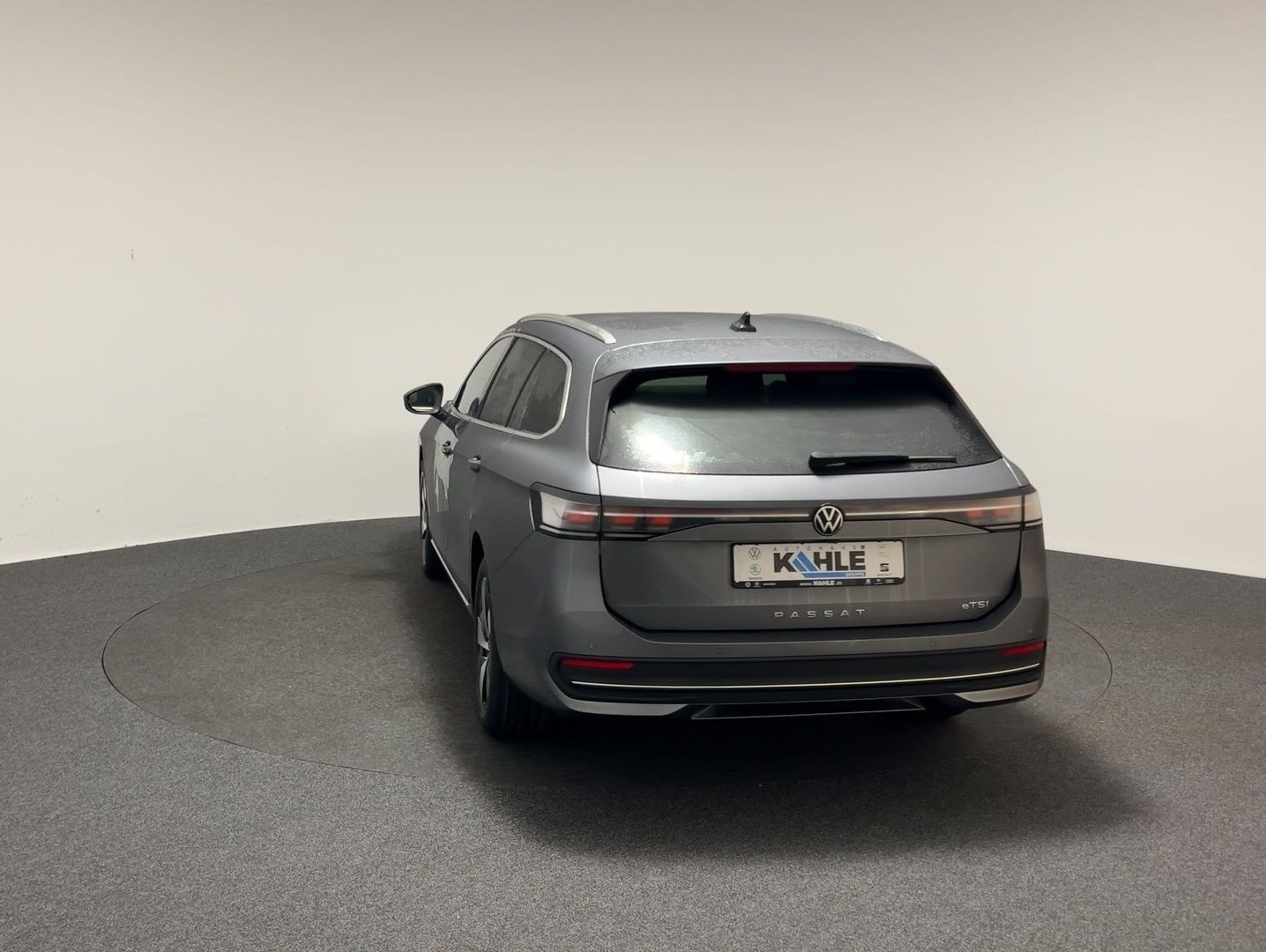 Volkswagen Passat - Bild 6