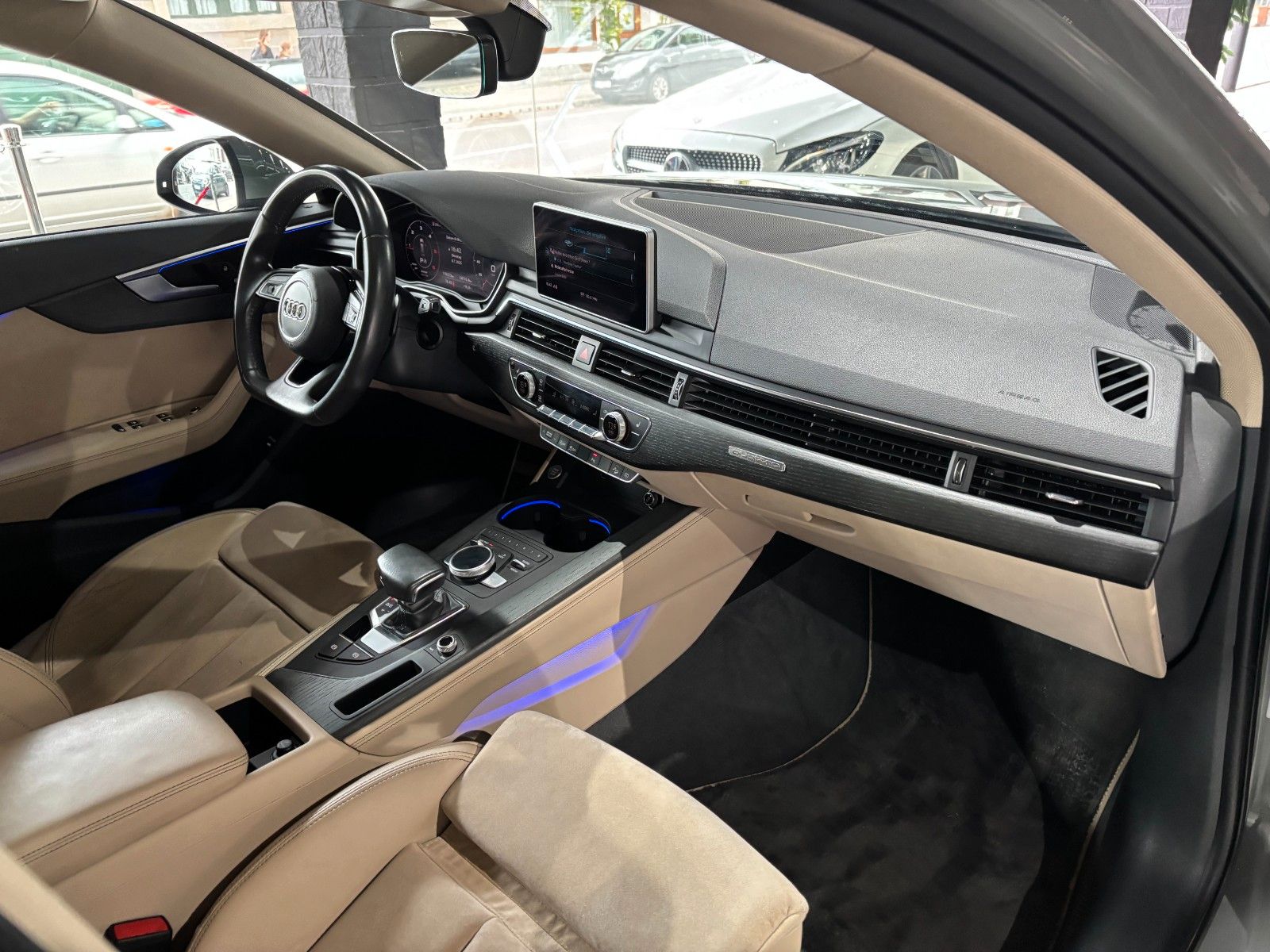 Fahrzeugabbildung Audi A4 Allroad quattro  VIRTUAL/AMBIENTE/KAMERA/SHZ/