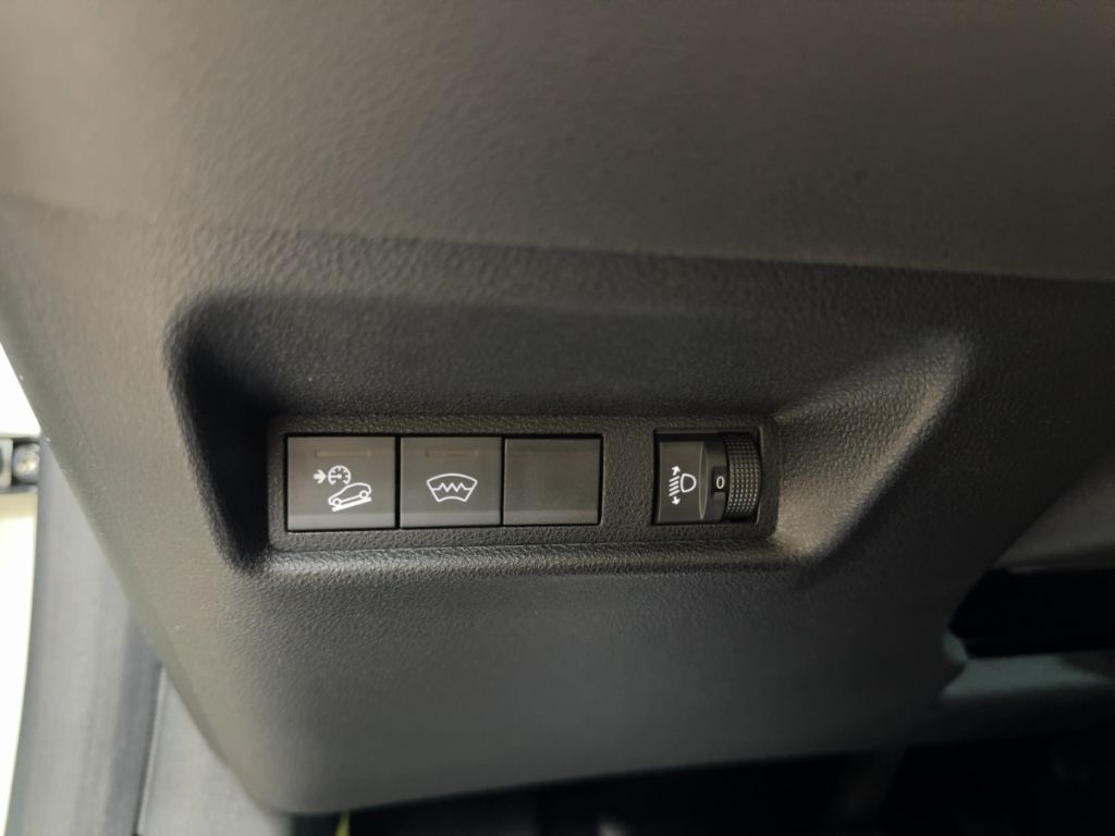 Fahrzeugabbildung Jeep Avenger e-Hybrid Summit NAVI, RFK, ELEKTR. HECKK