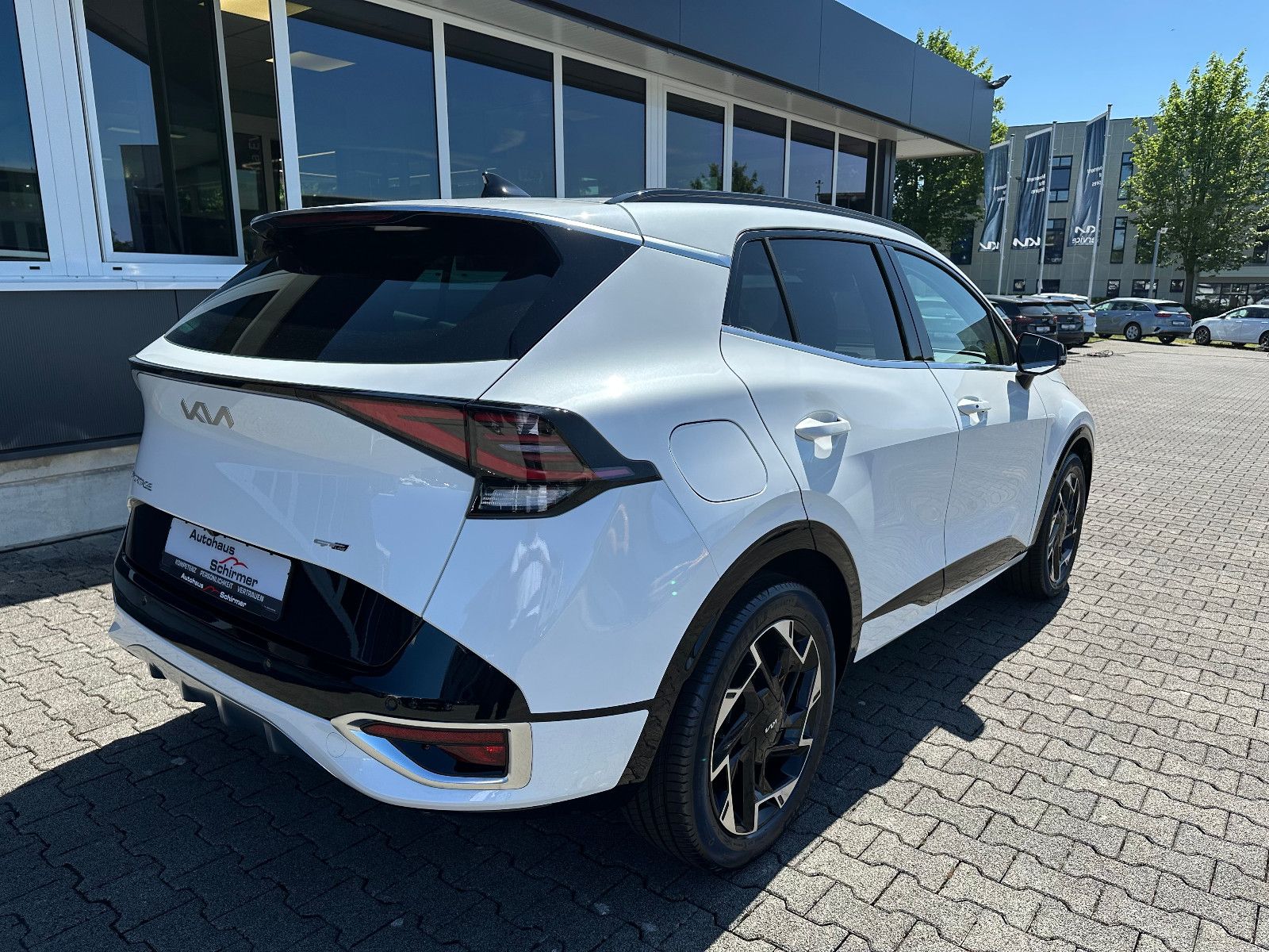 Fahrzeugabbildung Kia Sportage 1.6 T-GDI PHEV GT-line STD