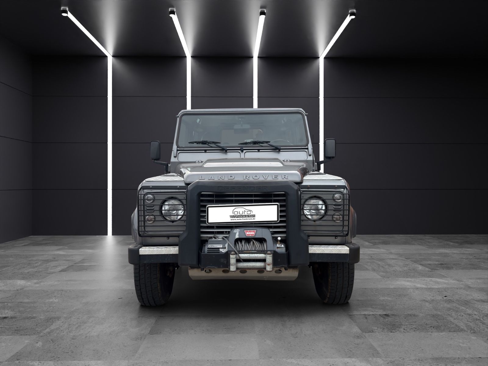 Fahrzeugabbildung Land Rover Defender 90 SE Station Wagon Seilwinde Klima