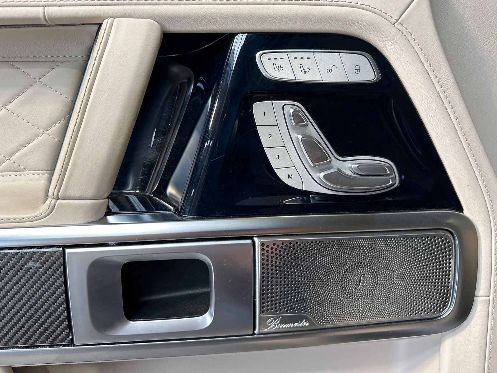 Fahrzeugabbildung Mercedes-Benz G 63 AMG DRIVER'S PACKAGE NAV+GLASDACH+AHK+ACC