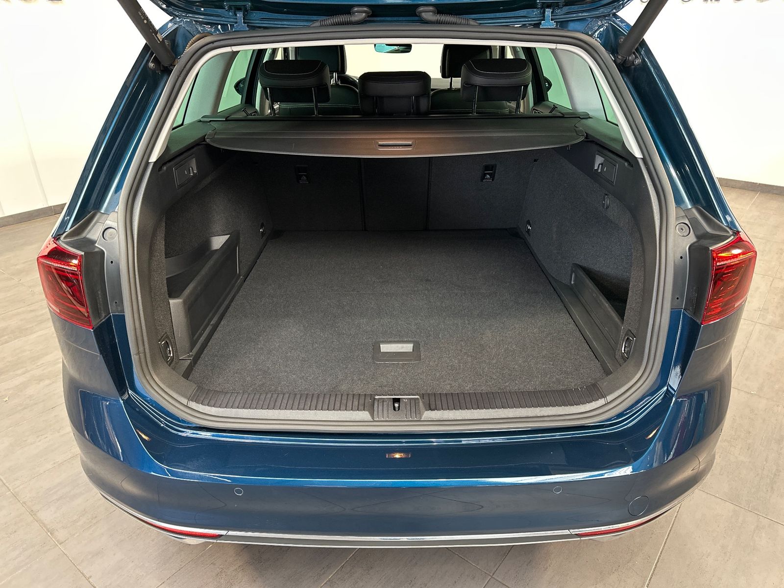 Fahrzeugabbildung Volkswagen Passat Variant 1.4 TSI DSG GTE NAV+LED+PANO+STHZ