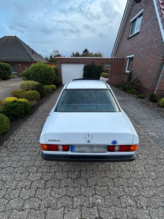 Mercedes-Benz 190