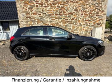Mercedes A 220 - 9