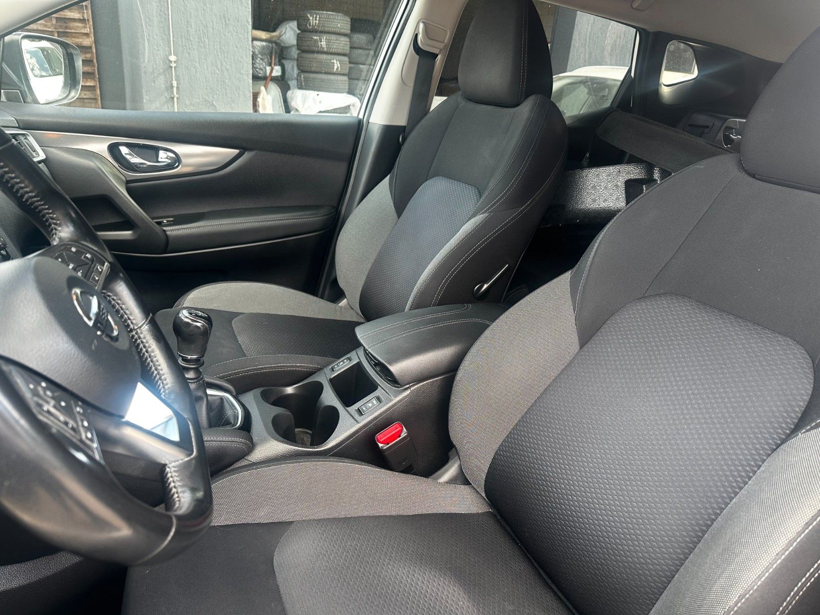 Fahrzeugabbildung Nissan Qashqai AHK / beh. FS/ Navigation / Alu