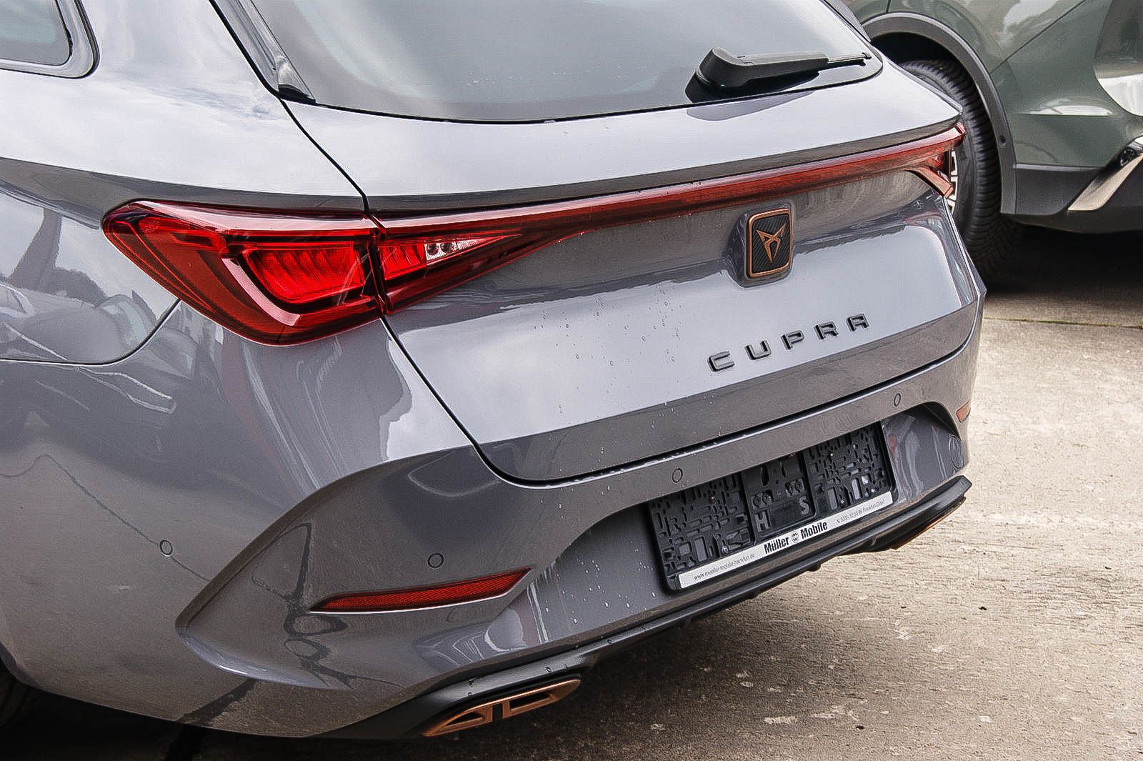 Fahrzeugabbildung CUPRA Leon Sportstourer e-Hybrid PANORAMA CARPLAY ACC