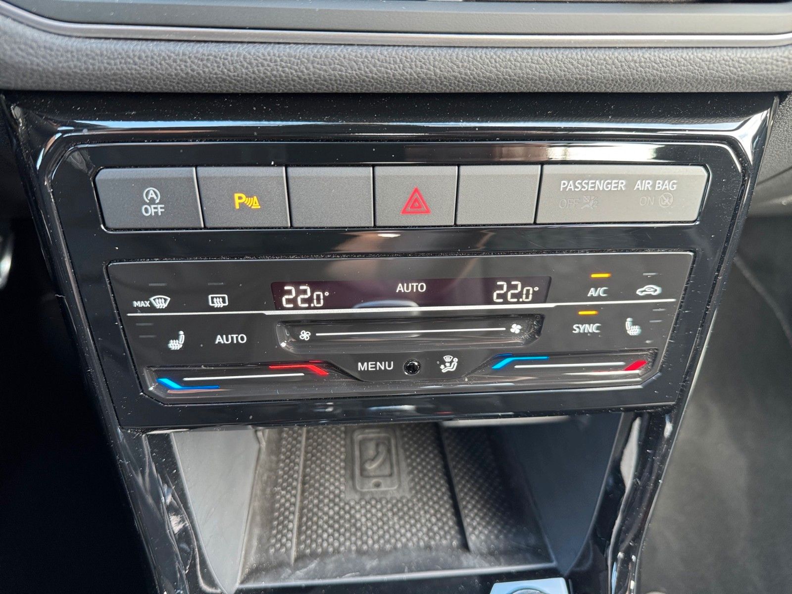 Fahrzeugabbildung Volkswagen T-Cross 1.0 TSI R-Line