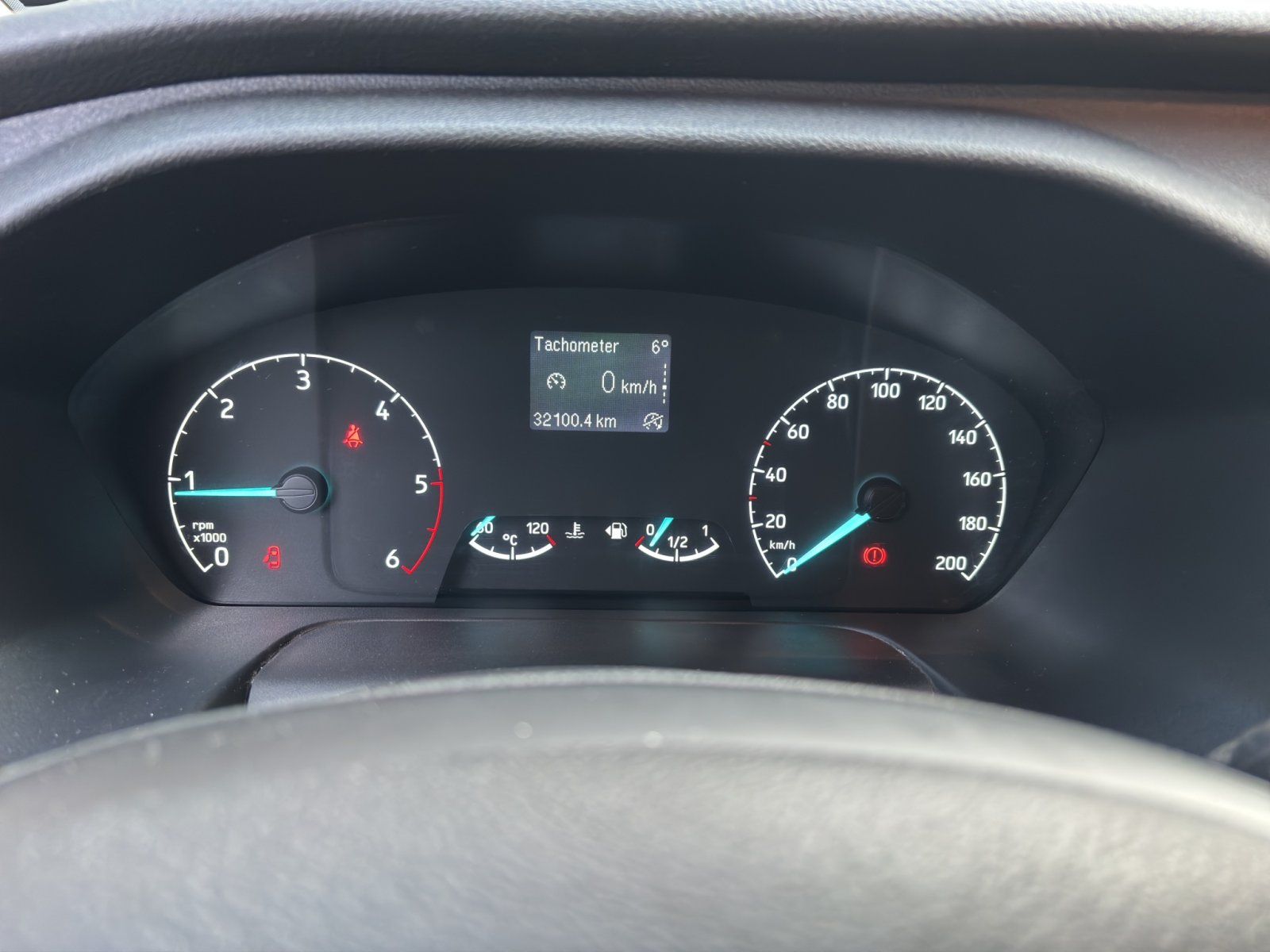 Fahrzeugabbildung Ford Transit Custom 340 L1 Trend