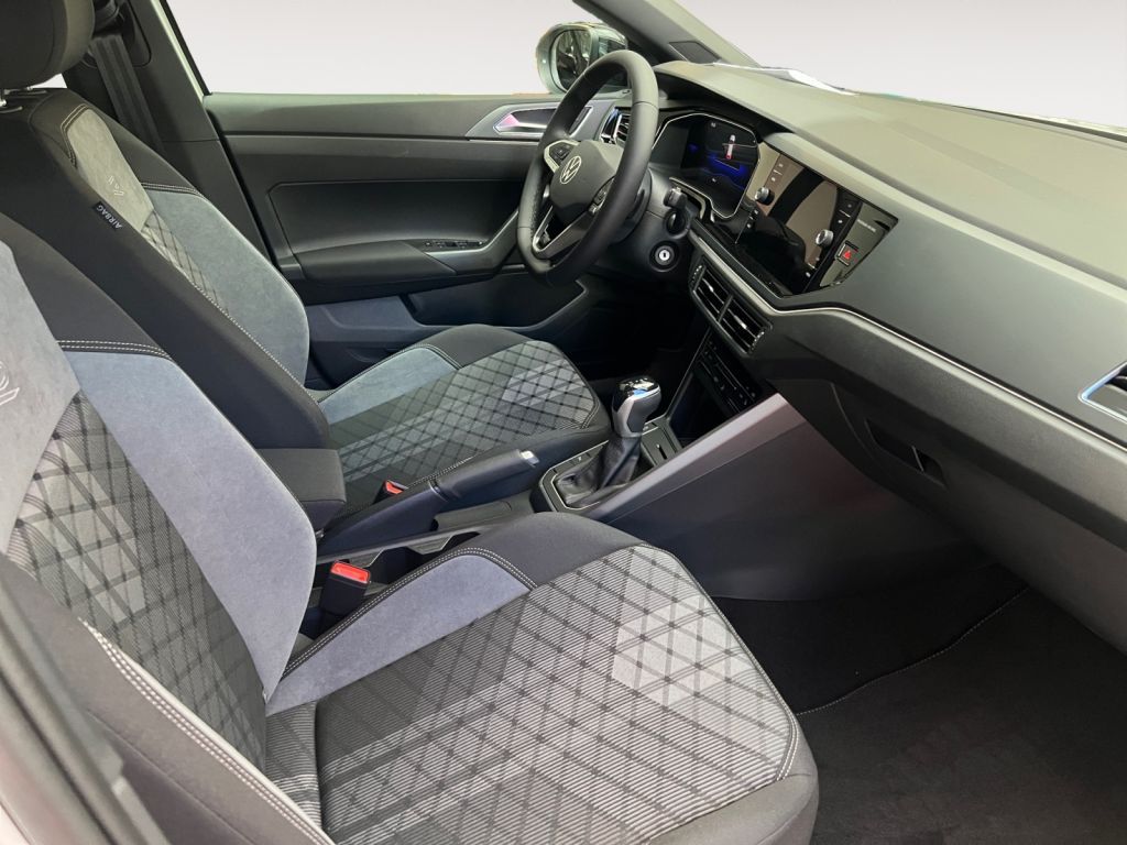 Fahrzeugabbildung Volkswagen Taigo 1.5 TSI R-Line Black Style 5 Jahre NW Gara