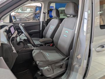 Ford Grand Tourneo Connect Active
