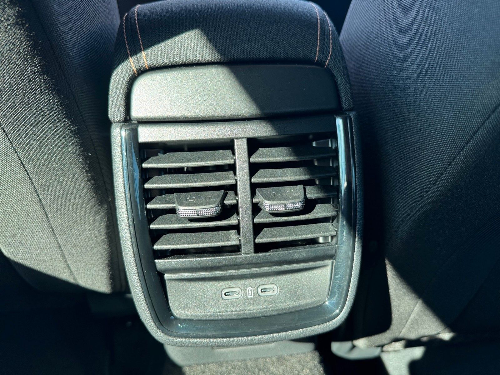 Fahrzeugabbildung SKODA Kamiq Selection 1.5TSI