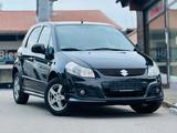 Suzuki SX4 Sport - schwarze Suzuki SX4