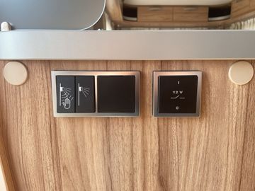HYMER  ERIBA  HYMERCAR ERIBA Feeling 442