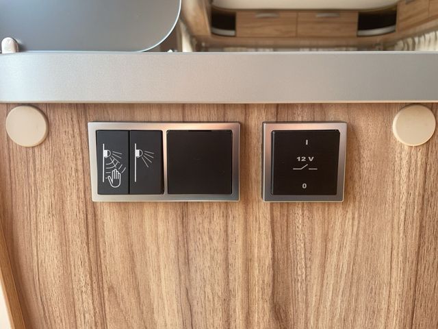 HYMER  ERIBA  HYMERCAR ERIBA Feeling 442