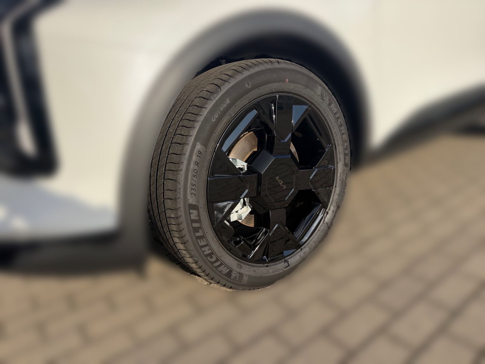 Fahrzeugabbildung Kia SPORTAGE 1.6T 2WD DCT BLACK ED SD DRIVE