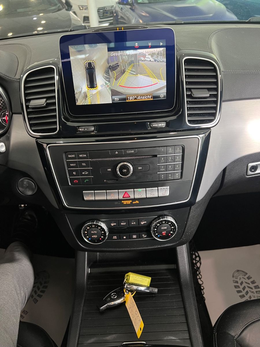 Fahrzeugabbildung Mercedes-Benz GLE 350 d Coupe 4Matic AMG LINE *PANO*360°