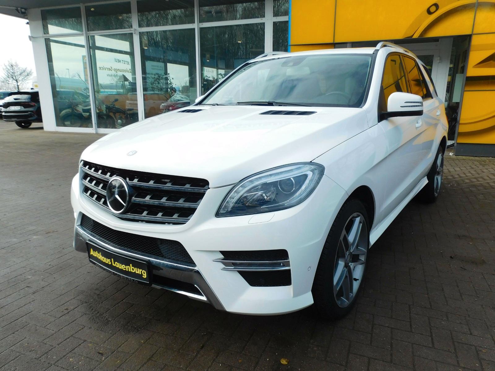 Mercedes-Benz ML 350 4MATIC+AMG PAKET+LEDER+SD+AHK+SHZ