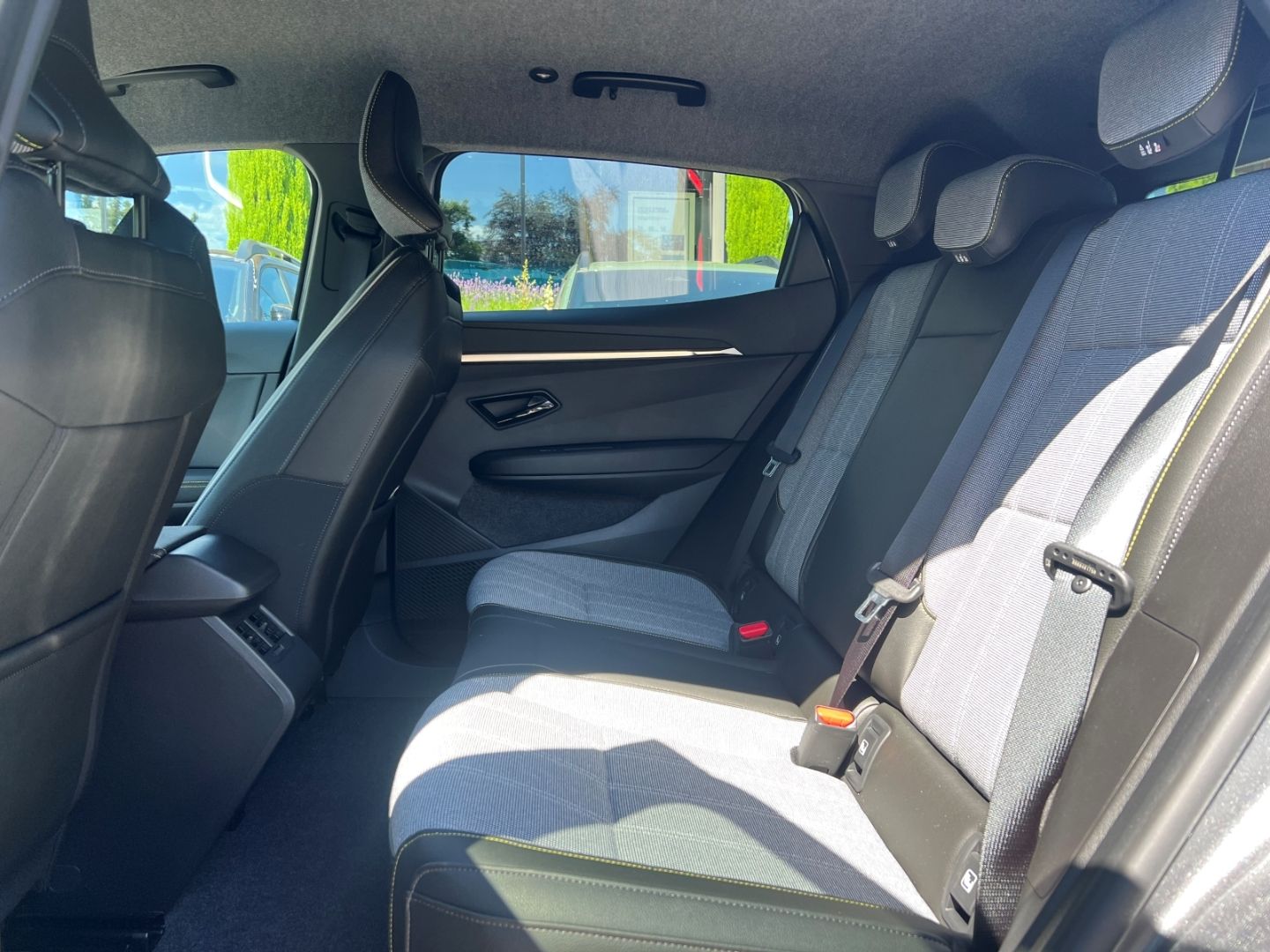 Fahrzeugabbildung Renault Megane Techno E-Tech Electric  Digitales Cockpit