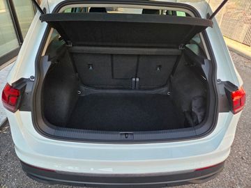 Volkswagen Tiguan - 11