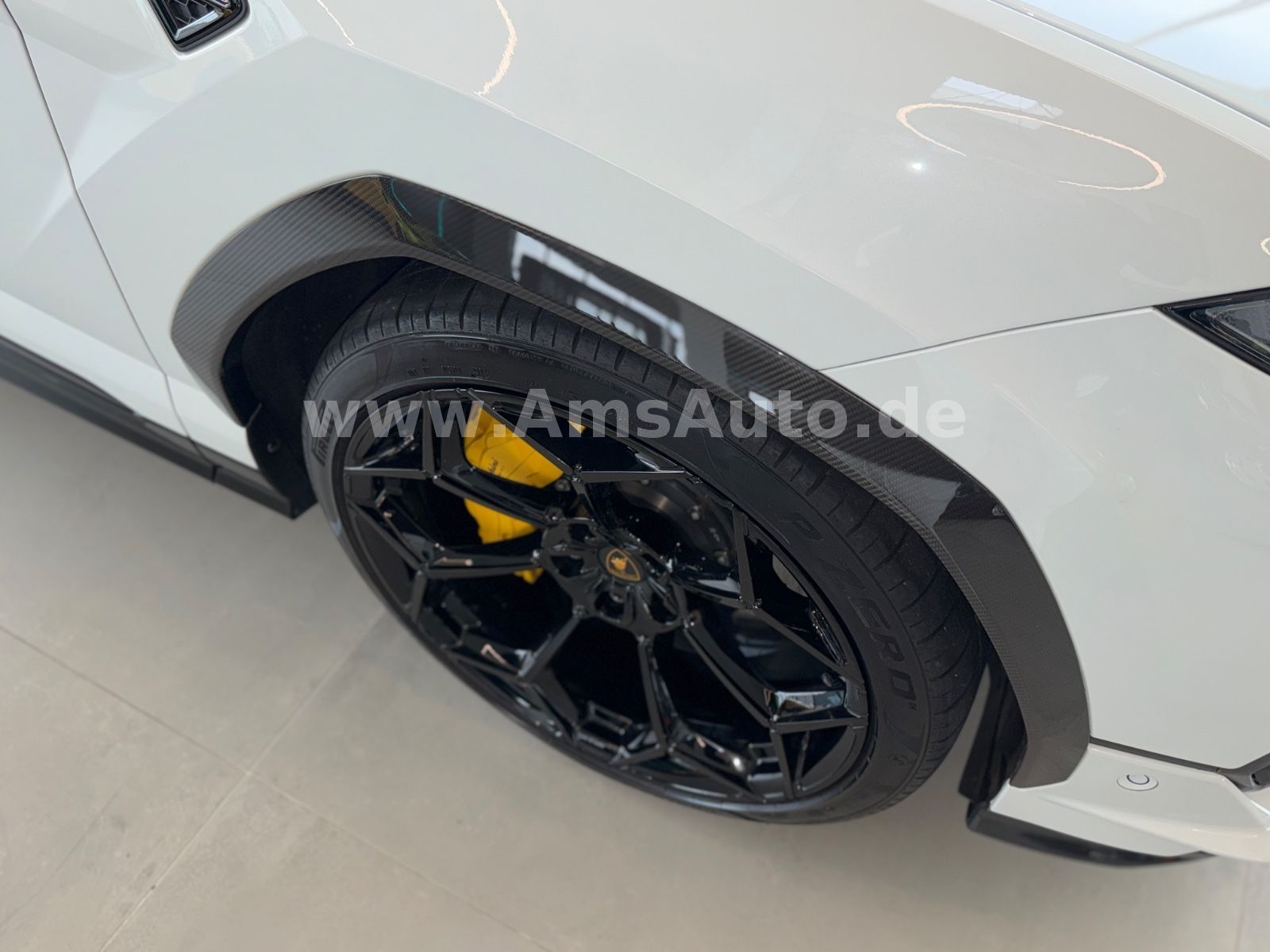 Urus 4.0 V8 Performante Full Carbon Full PPF