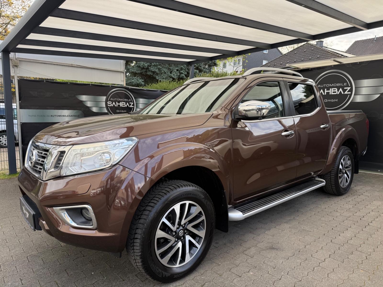 Nissan Navara NP300 Tekna Double Cab 4x4*360KAM*AHK*XEN