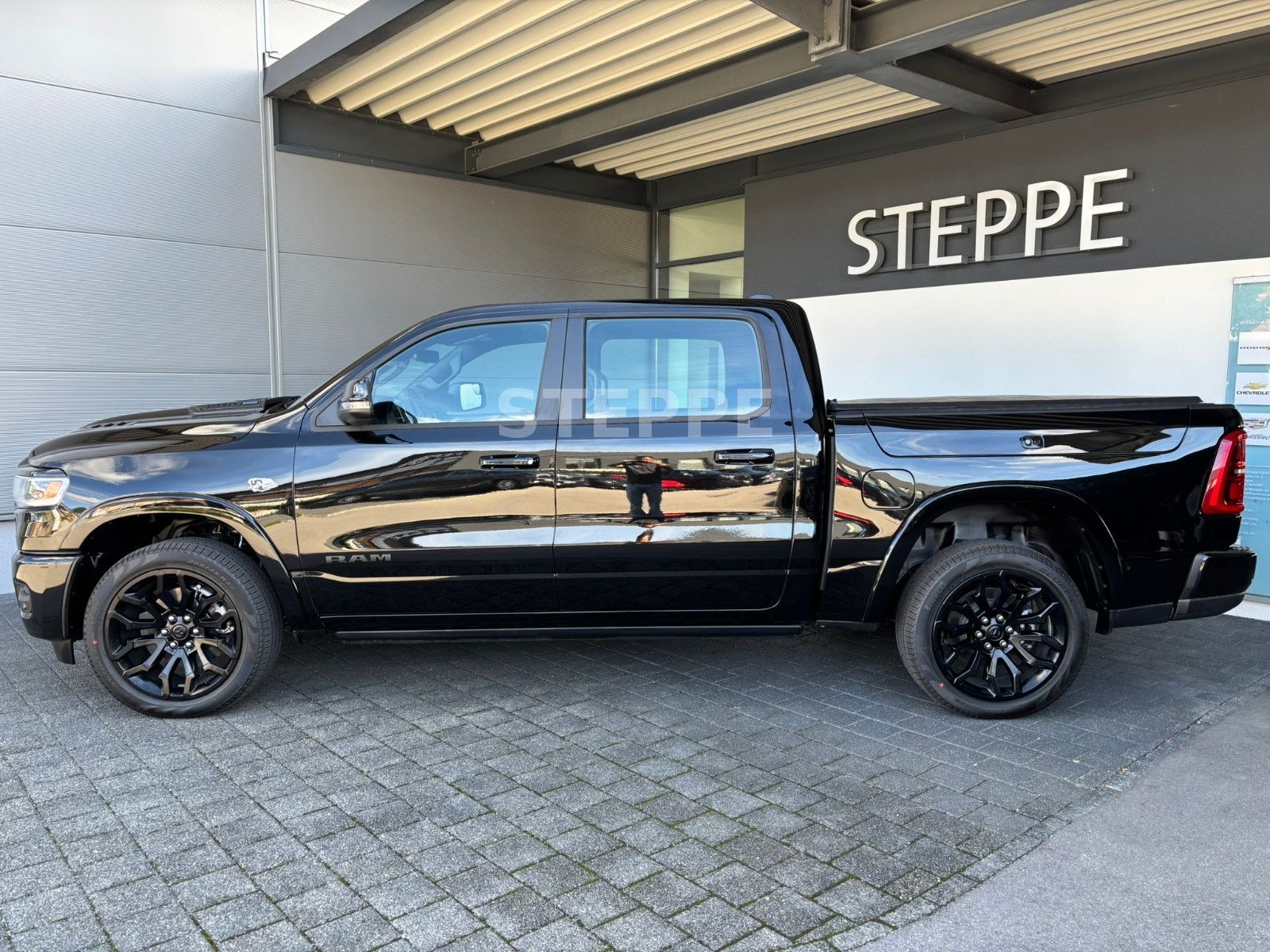 Dodge 2026 RAM 1500 Limited Night 5,7LV8 Rambox MFT