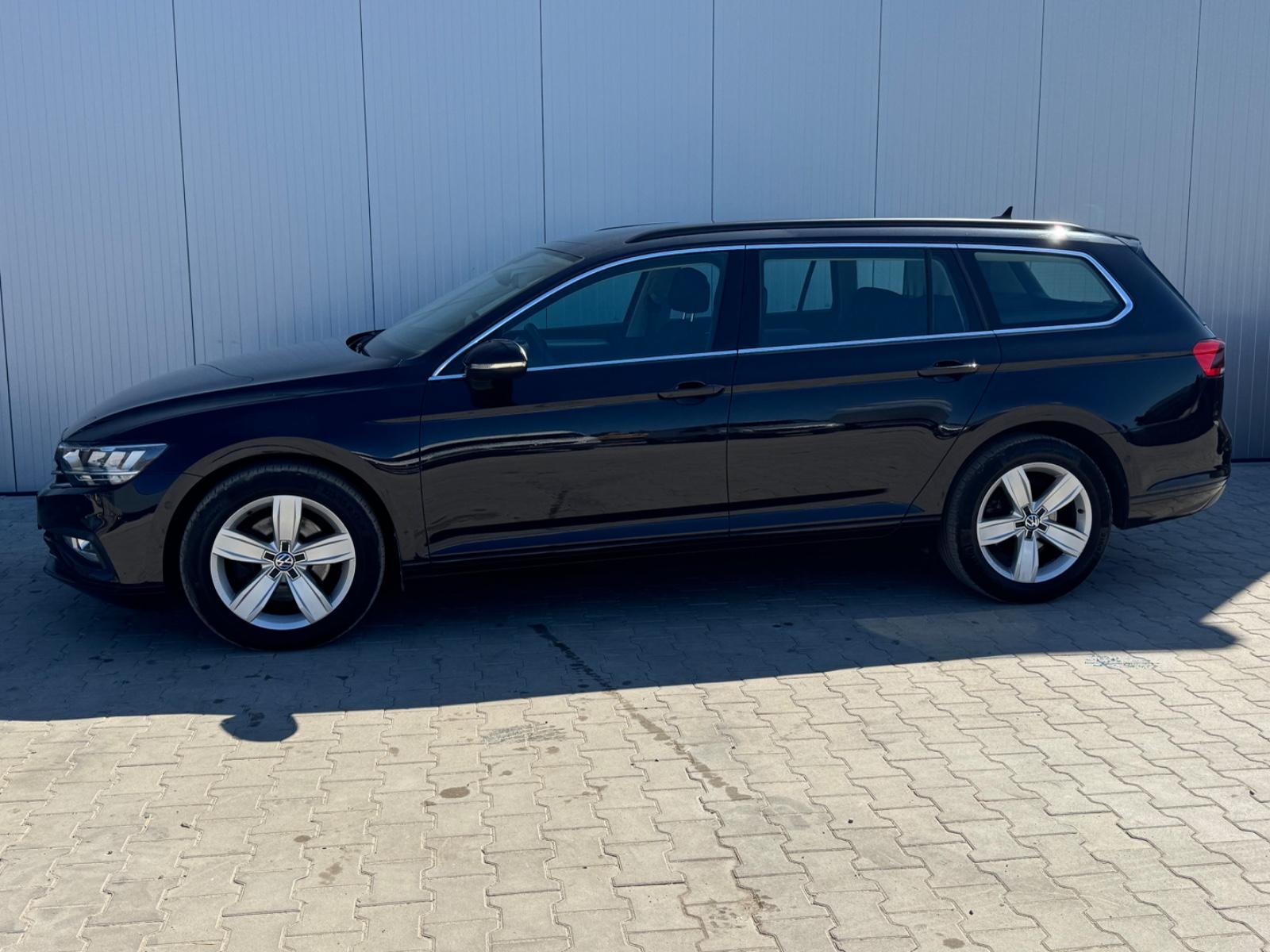 Volkswagen Passat Kombi DSG Led Navi ACC AHK Kamera