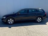 Volkswagen Passat Kombi DSG Led Navi ACC AHK Kamera - VW Passat Gebrauchtwagen in Rostock