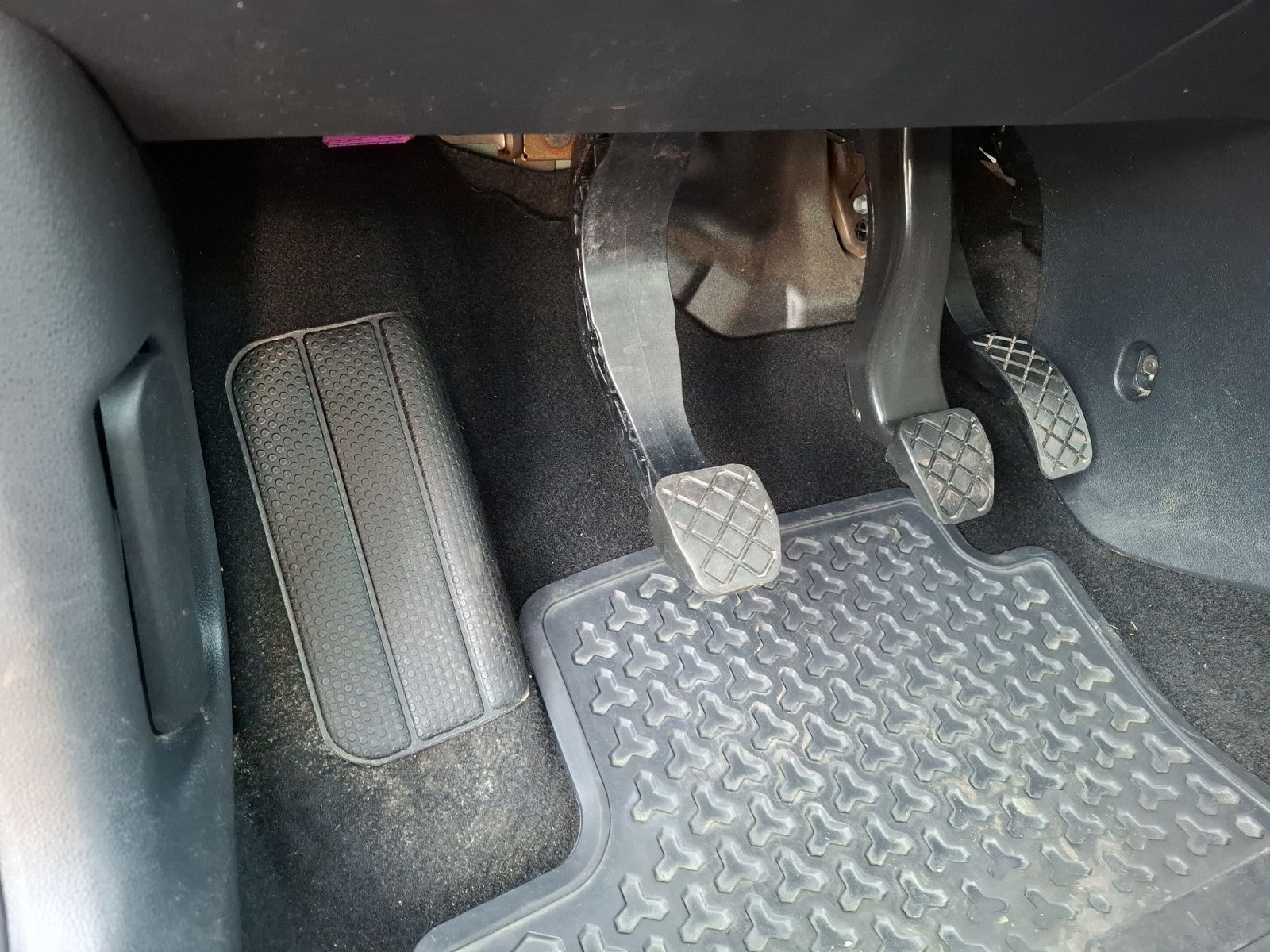 Fahrzeugabbildung Volkswagen up! 1.0 Klima DAB SH