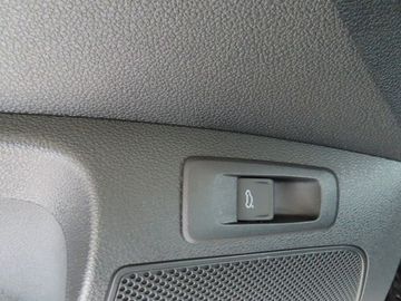 Fotografie 13 des Skoda KAROQ Selection 1.5 TSi DSG 5J.-Garantie Navi AH
