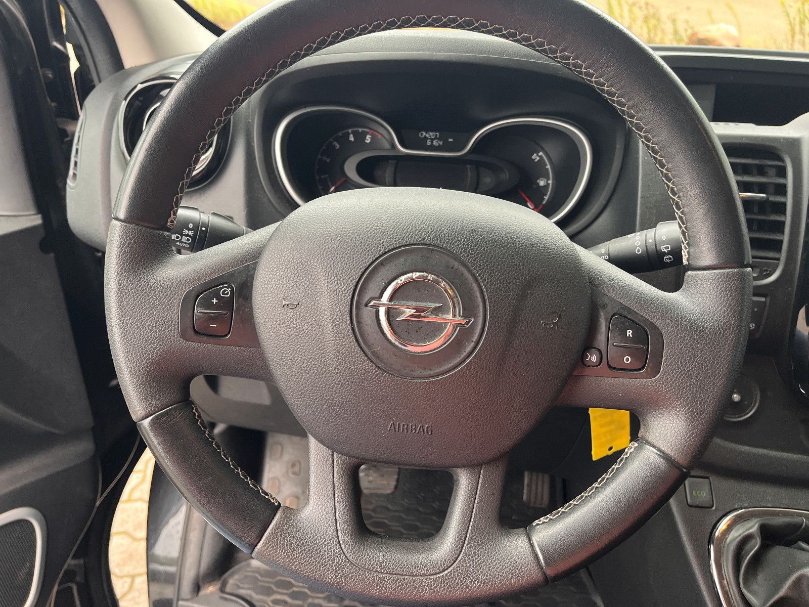 Fahrzeugabbildung Opel Vivaro B  Kombi L2H1  2,9t