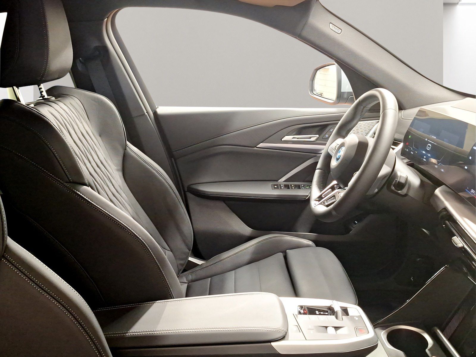 BMW iX2 - Bild 5